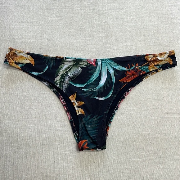 H&M Tropical Print Brazilian Bikini Bottoms - Picture 3 of 7
